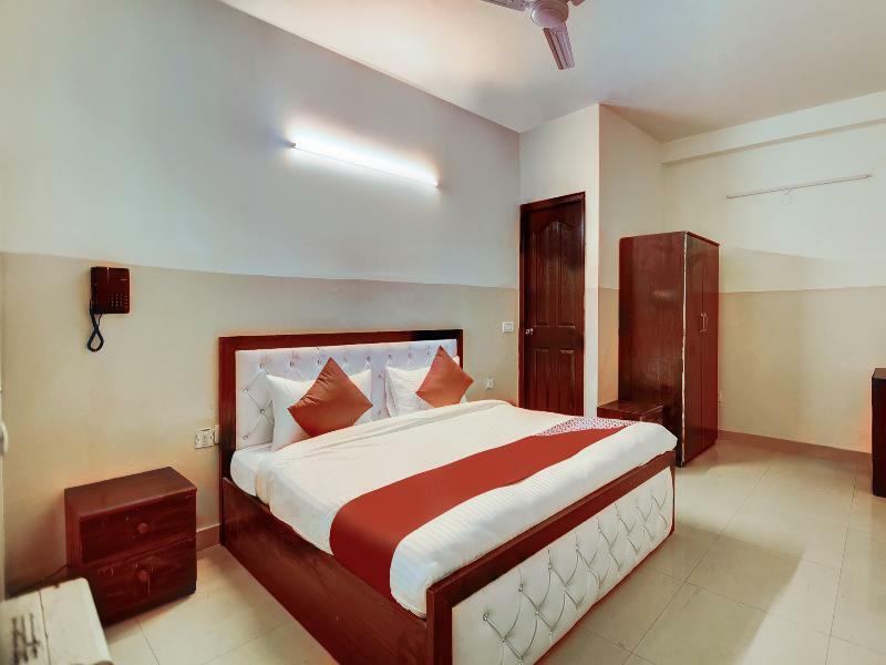 Oyo 28461 Royal Stay Inn Delhi  Buitenkant foto