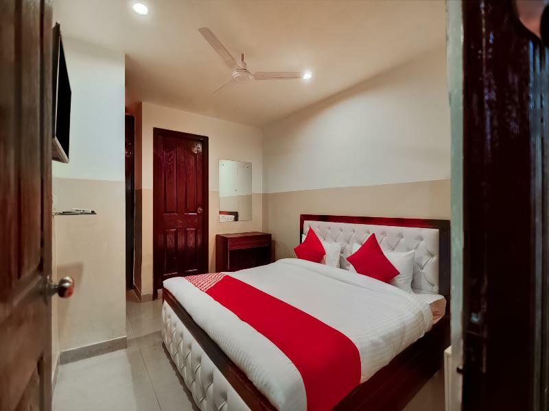 Oyo 28461 Royal Stay Inn Delhi  Buitenkant foto