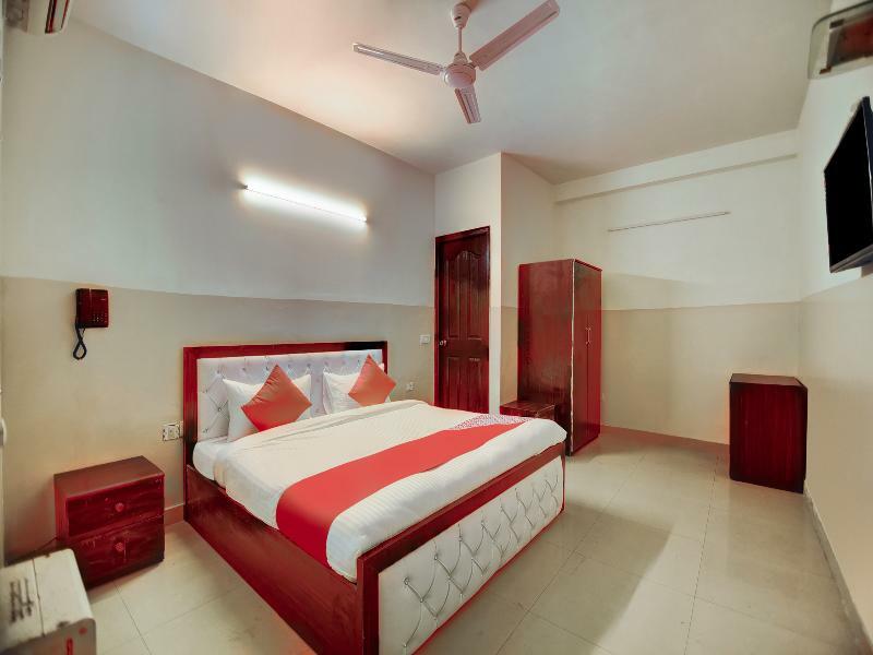 Oyo 28461 Royal Stay Inn Delhi  Buitenkant foto